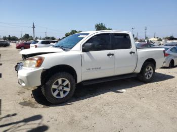  Salvage Nissan Titan