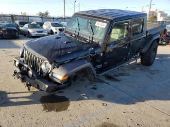  Salvage Jeep Gladiator