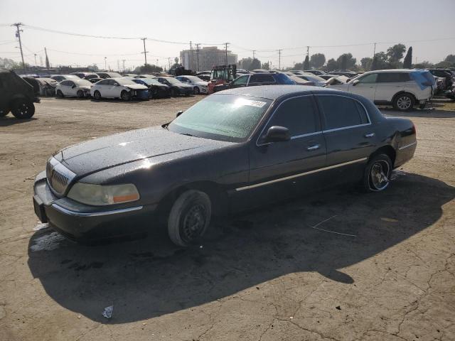  Salvage Lincoln Towncar