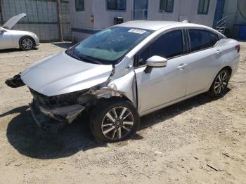  Salvage Nissan Versa