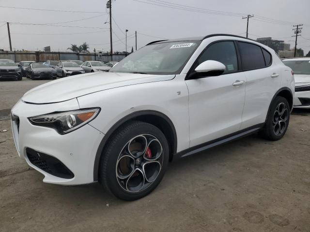  Salvage Alfa Romeo Stelvio