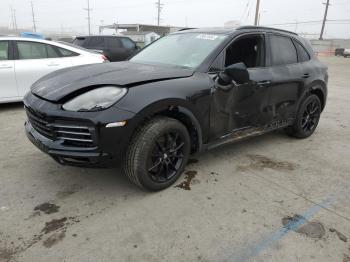  Salvage Porsche Cayenne