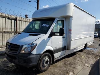  Salvage Mercedes-Benz Sprinter