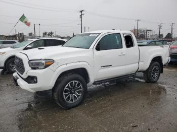  Salvage Toyota Tacoma