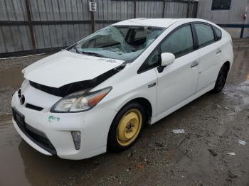  Salvage Toyota Prius