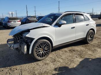  Salvage Porsche Cayenne