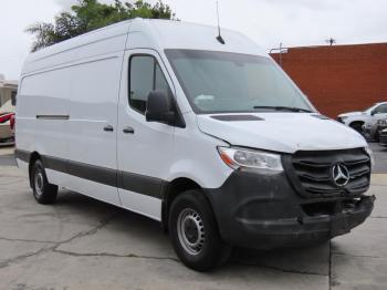  Salvage Mercedes-Benz Sprinter