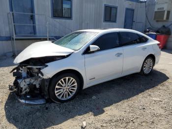  Salvage Toyota Avalon
