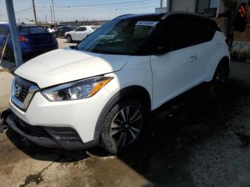  Salvage Nissan Kicks
