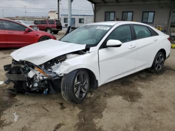  Salvage Hyundai ELANTRA