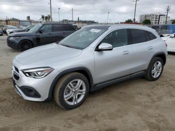  Salvage Mercedes-Benz GLA
