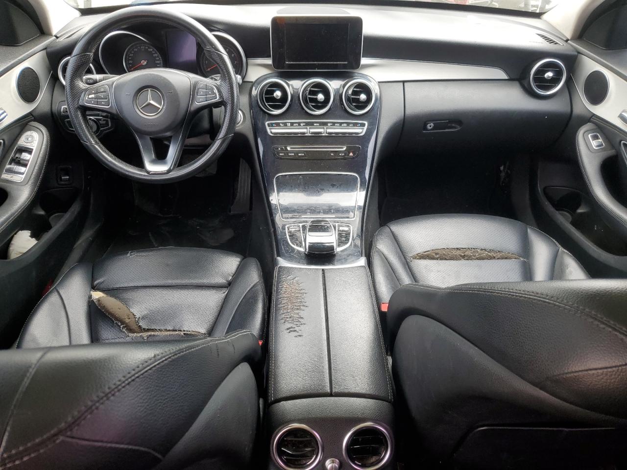 Mercedes-Benz C-Class 300 4matic Image 8