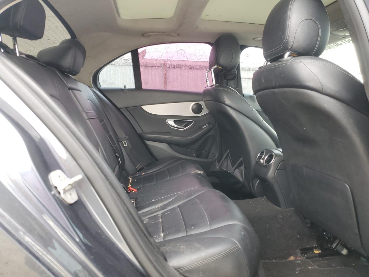 Mercedes-Benz C-Class 300 4matic Image 11