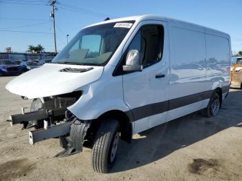  Salvage Mercedes-Benz Sprinter