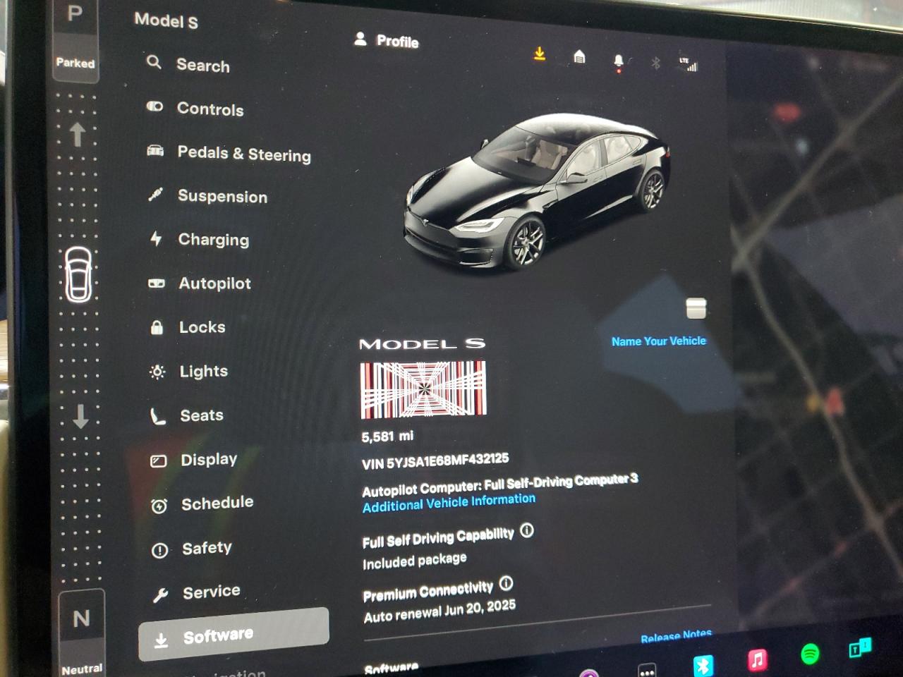 Tesla Model S Image 11