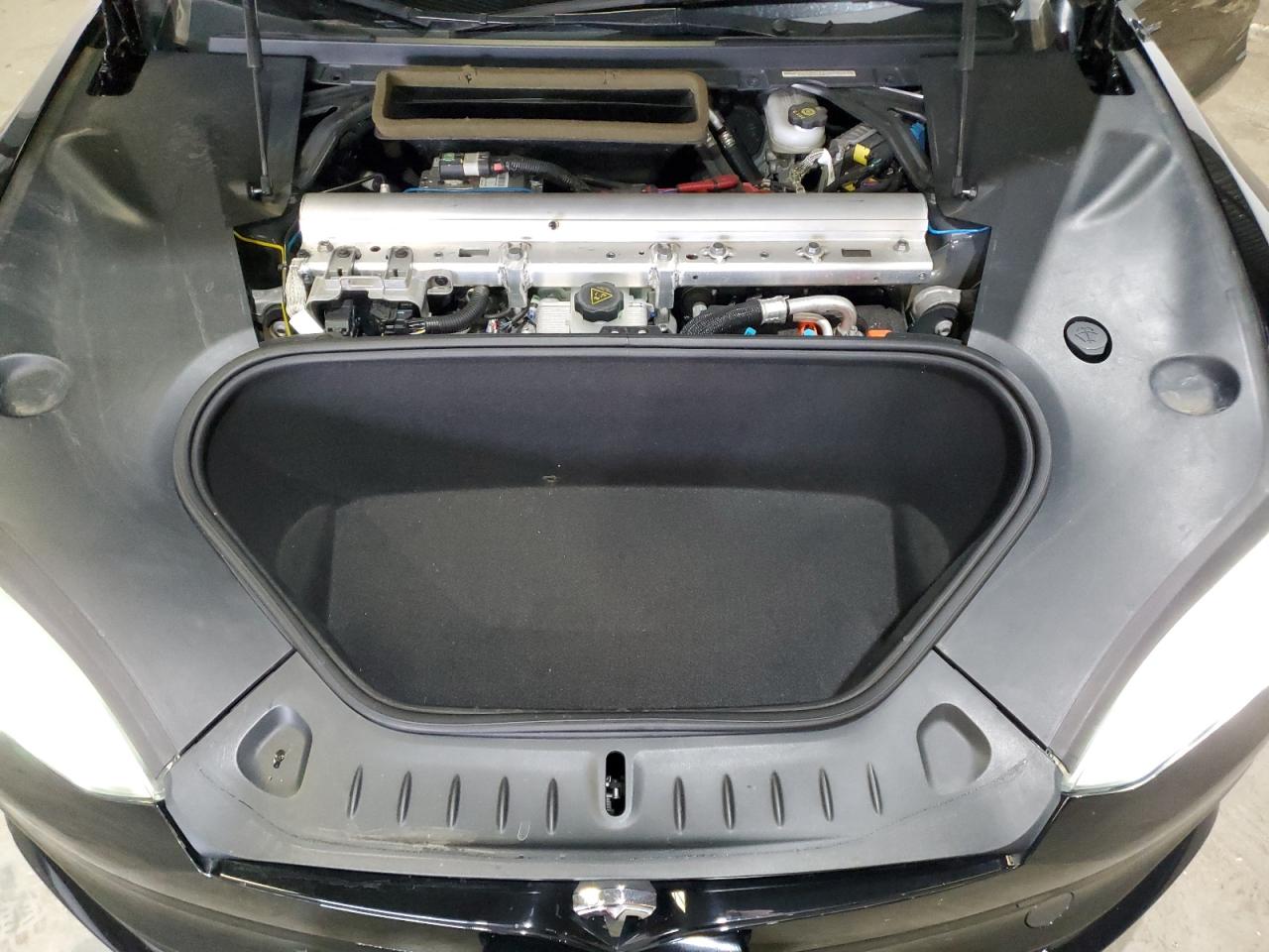 Tesla Model S Image 6