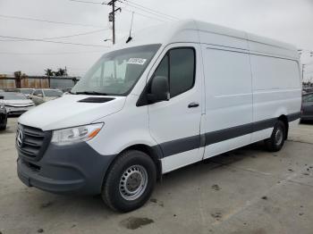  Salvage Mercedes-Benz Sprinter