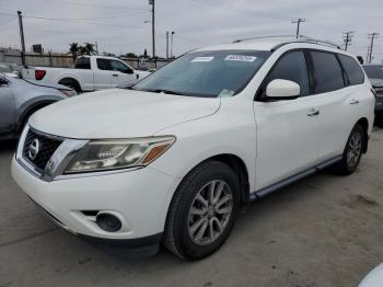  Salvage Nissan Pathfinder