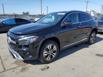  Salvage Mercedes-Benz GLA