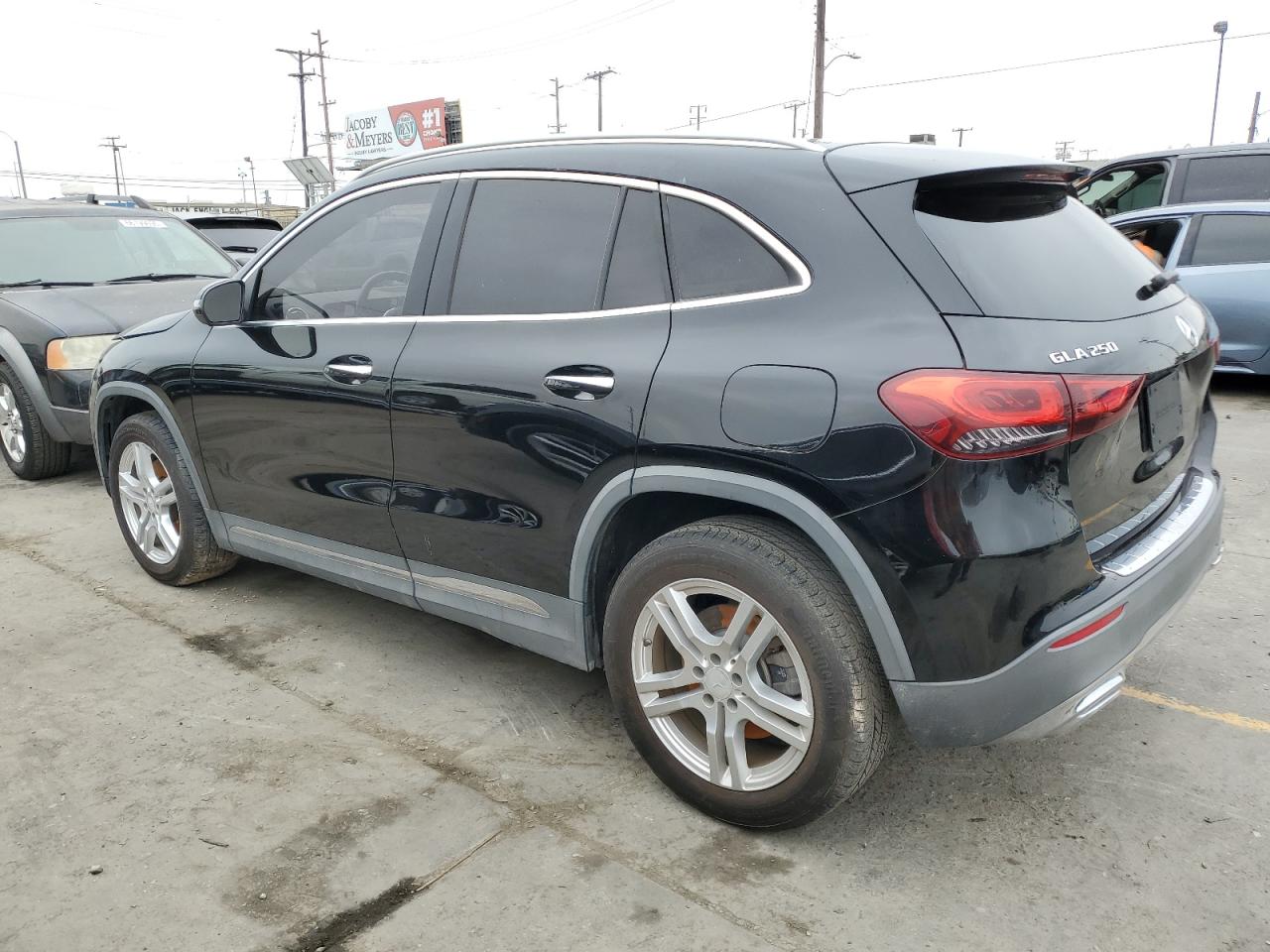 Mercedes-Benz GLA 250 Image 11