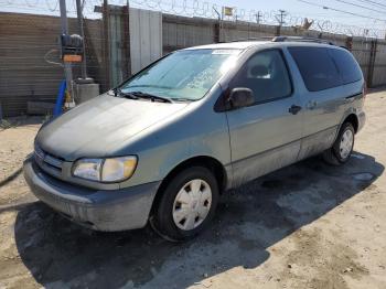  Salvage Toyota Sienna