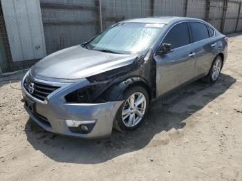  Salvage Nissan Altima