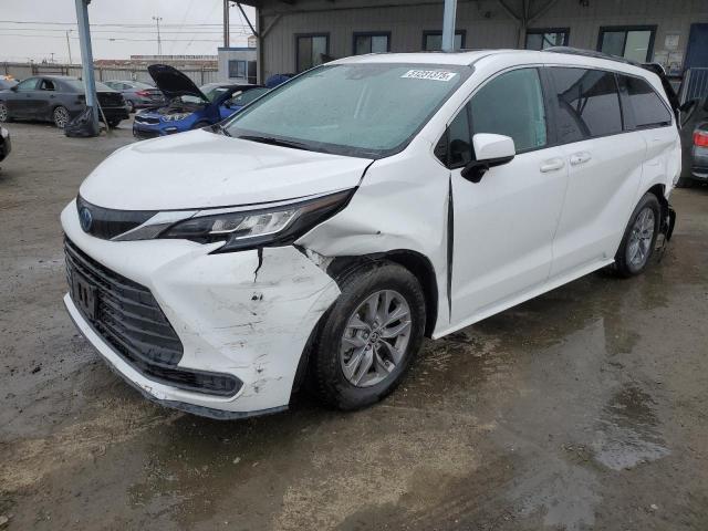  Salvage Toyota Sienna