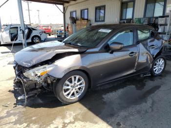  Salvage Mazda 3