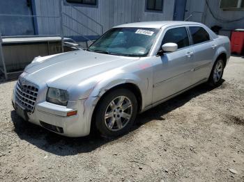  Salvage Chrysler 300