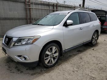  Salvage Nissan Pathfinder