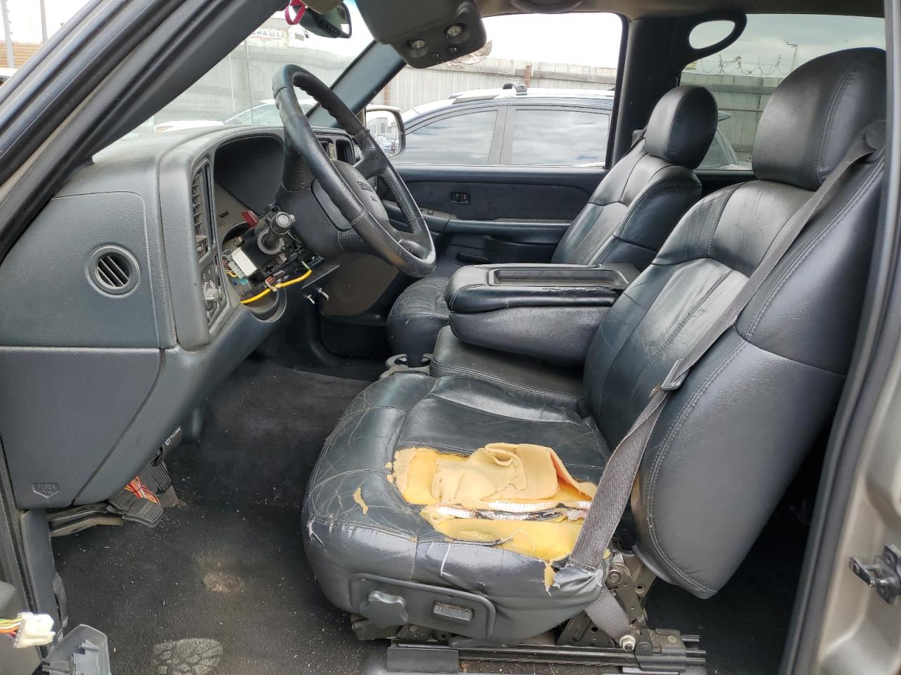 GMC Sierra C1500 Heavy Duty Image 4