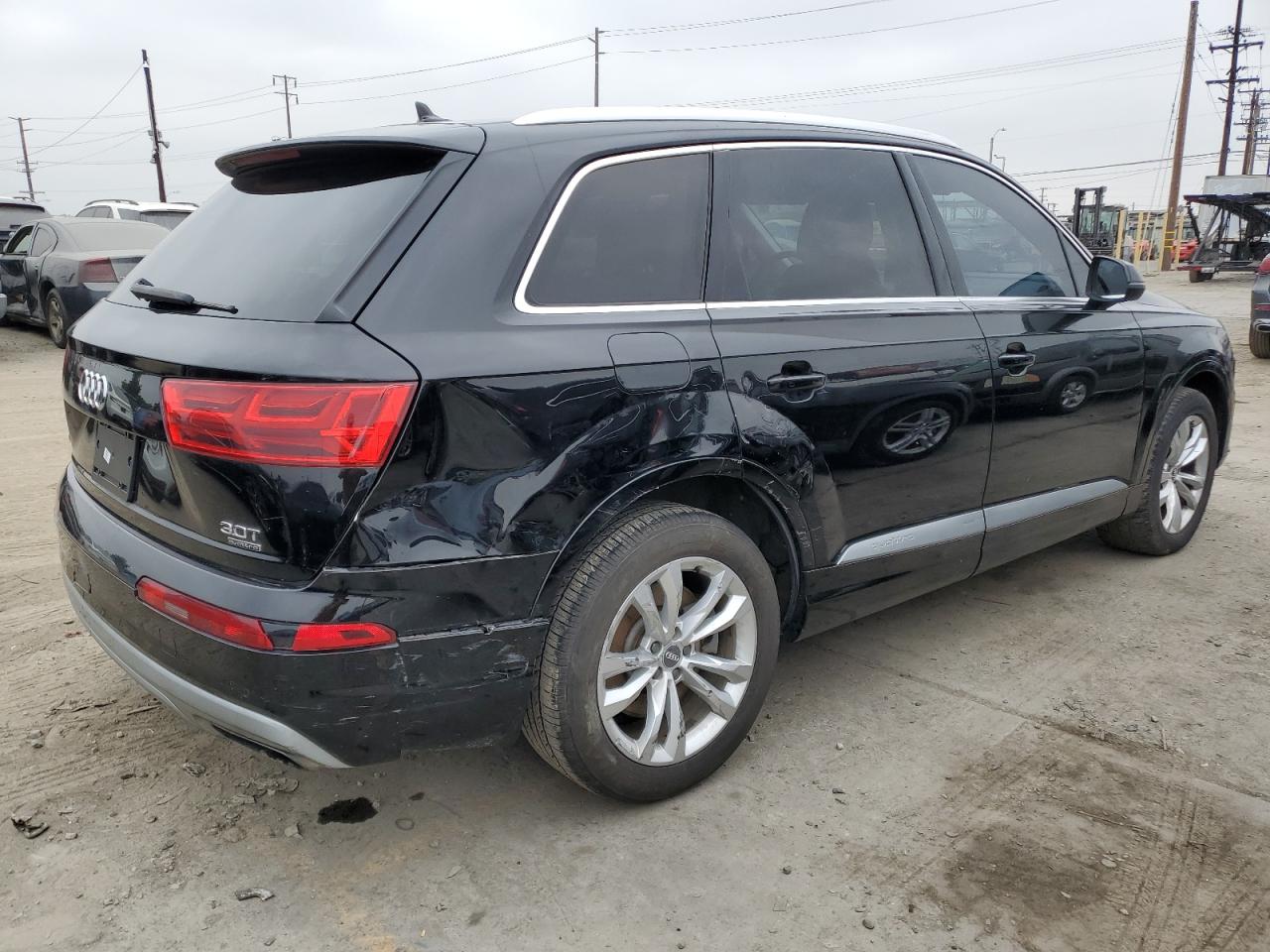 Audi Q7 Premium Plus Image 2