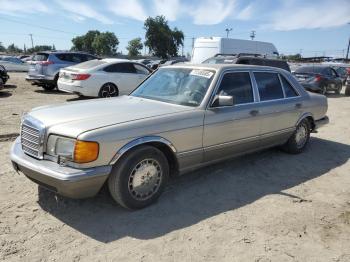  Salvage Mercedes-Benz 560-Class