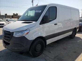  Salvage Mercedes-Benz Sprinter