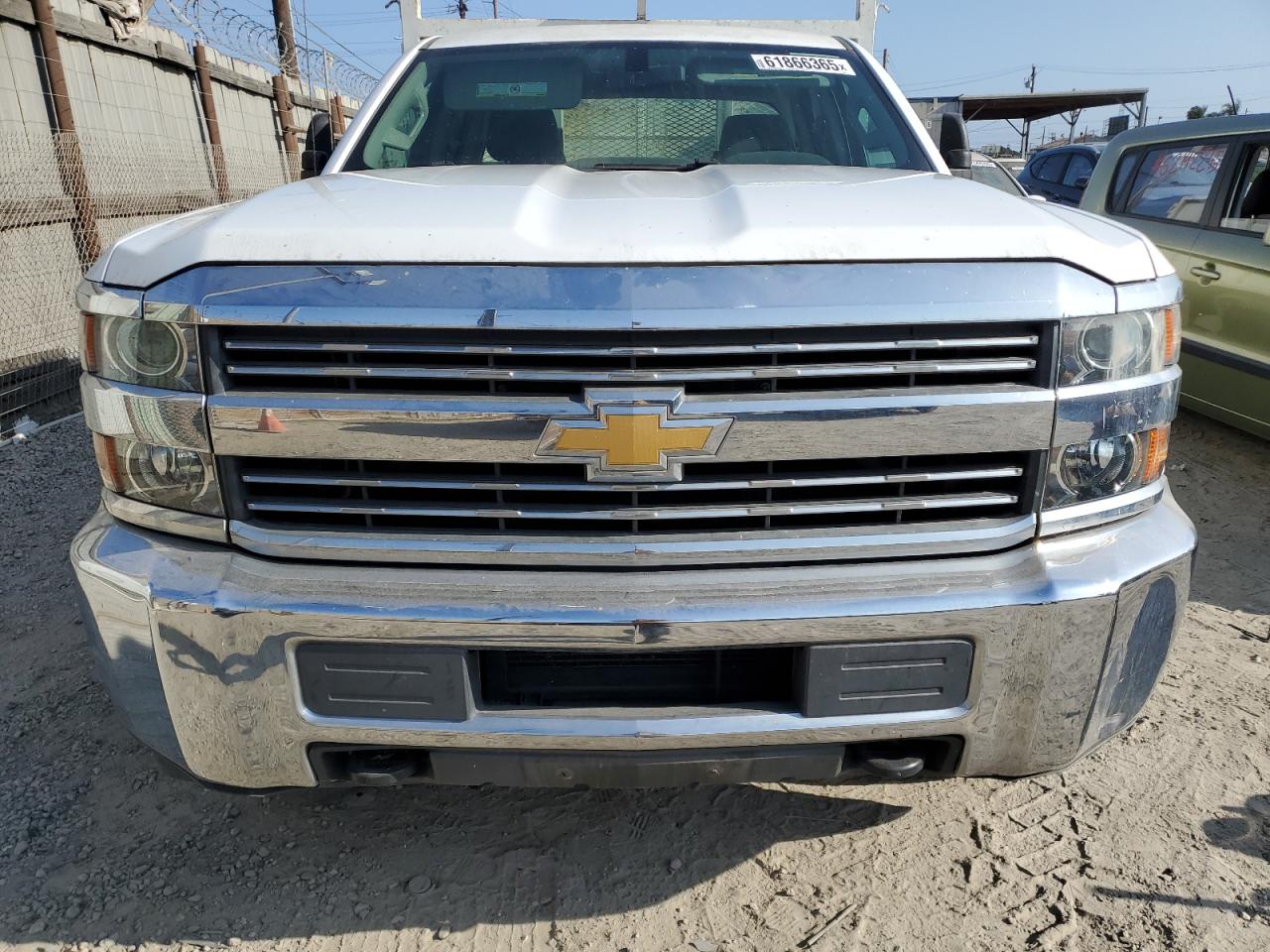 Chevrolet Silverado C2500 Heavy Duty Image 11