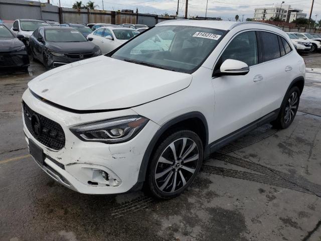  Salvage Mercedes-Benz GLA