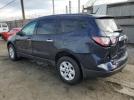 Chevrolet Traverse Ls Image 2