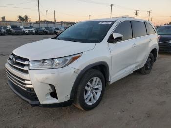  Salvage Toyota Highlander