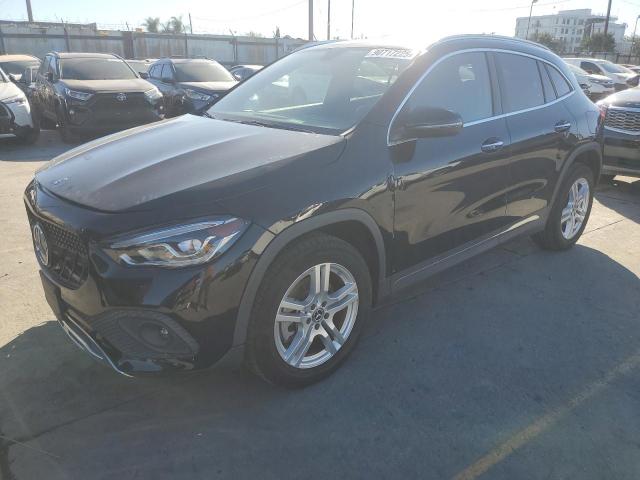 Salvage Mercedes-Benz GLA