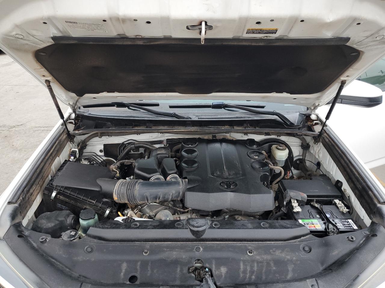 Toyota 4Runner Sr5 Image 13