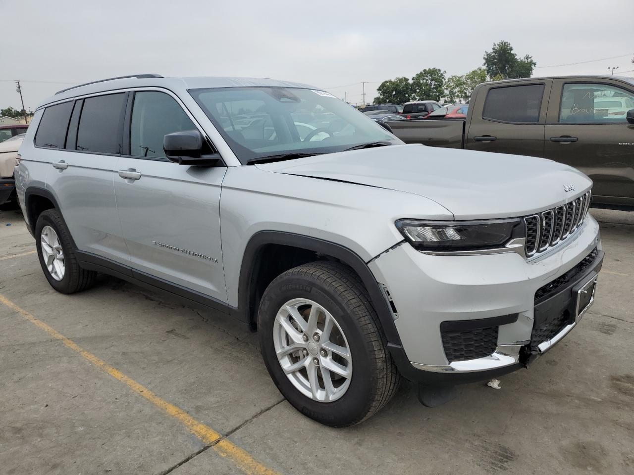 Jeep Grand Cherokee L Laredo Image 13