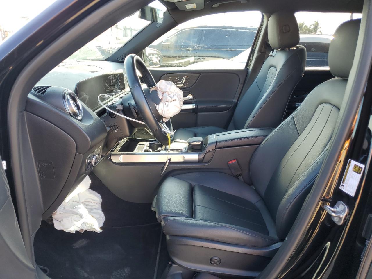 Mercedes-Benz GLB 250 Image 5