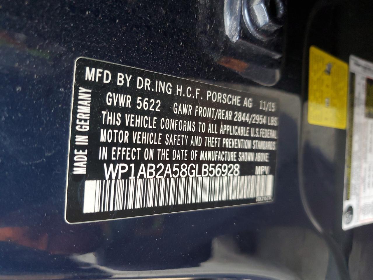 Porsche Macan S Image 12