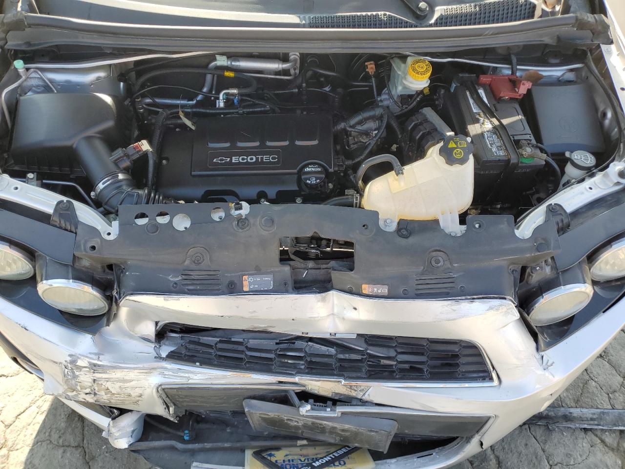 Chevrolet Sonic Lt Image 2