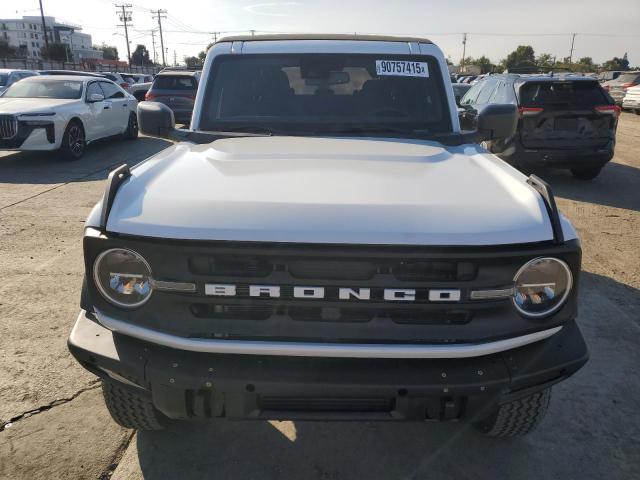 Ford Bronco Base Image 3