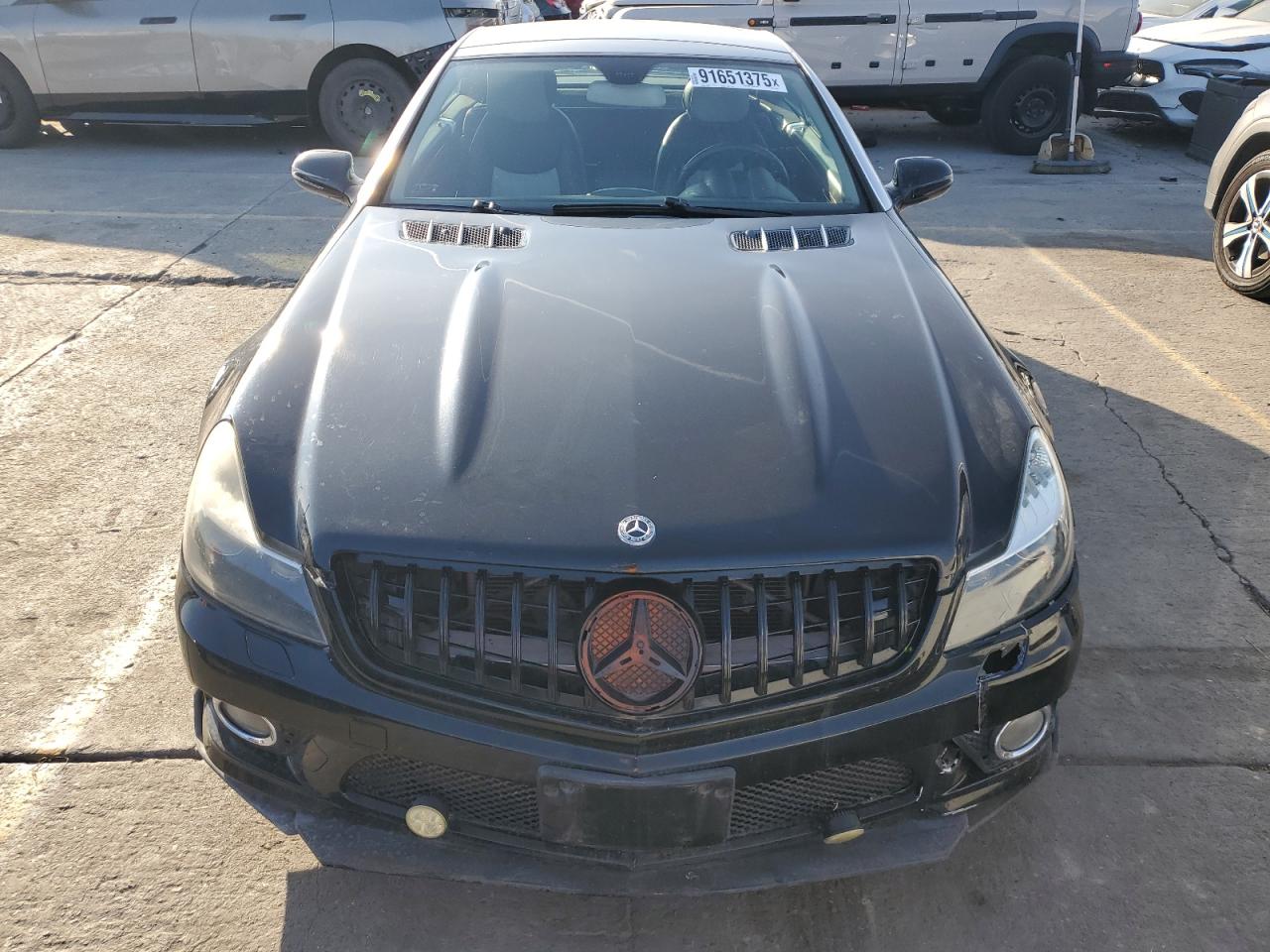 Mercedes-Benz S-Class 550 Image 12