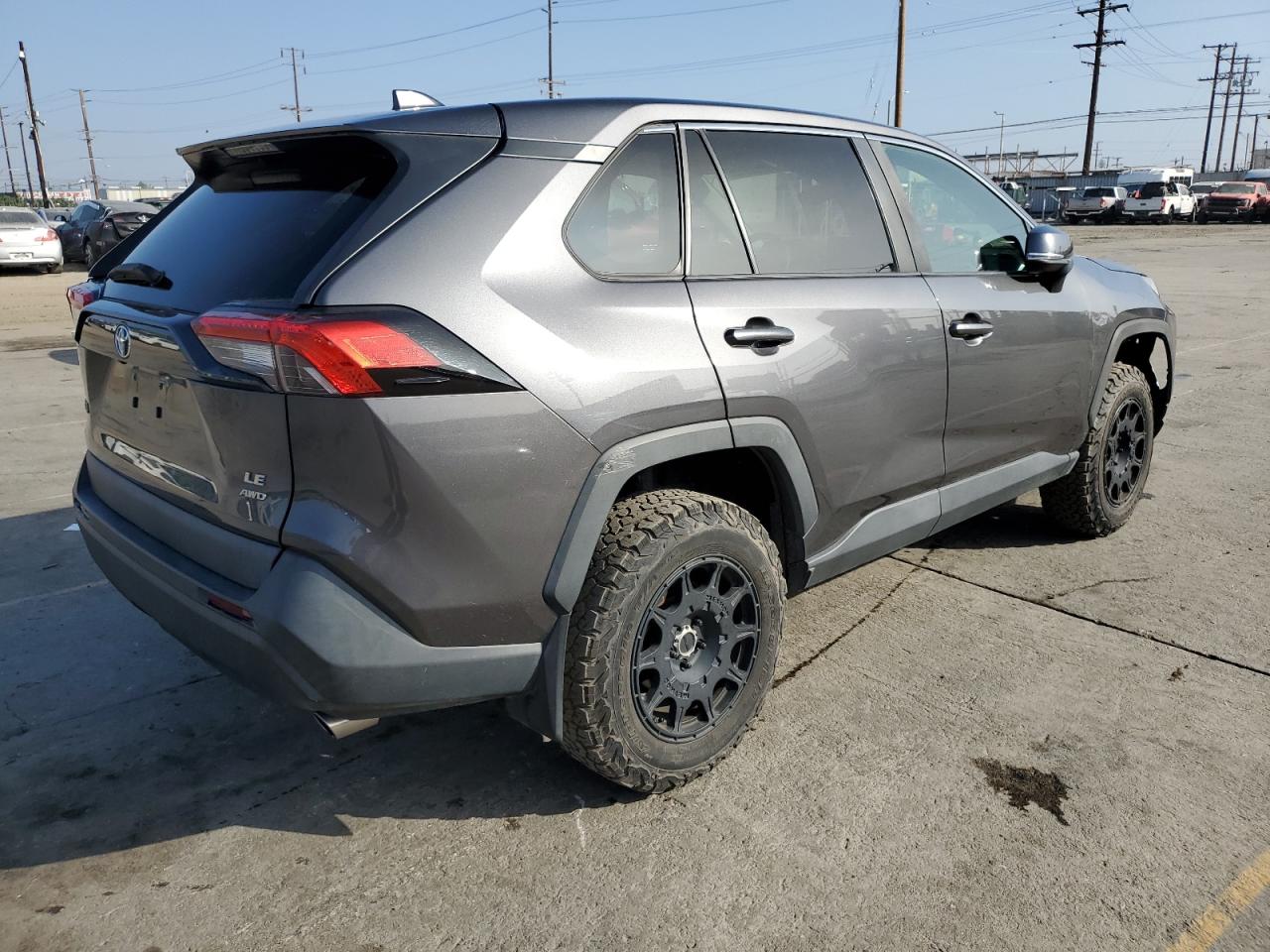 Toyota RAV4 Le Image 13