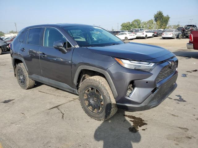Toyota RAV4 Le Image 4