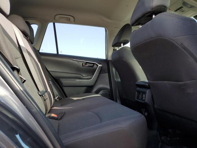 Toyota RAV4 Le Image 11