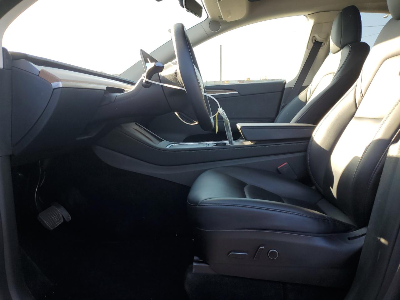 Tesla Model Y Image 11